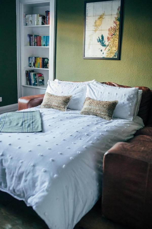 The Main Street Burrow - Your Perfect Hideaway St Boswells ภายนอก รูปภาพ