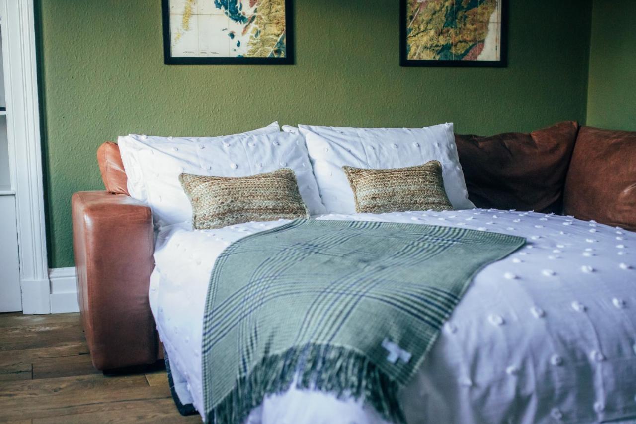 The Main Street Burrow - Your Perfect Hideaway St Boswells ภายนอก รูปภาพ
