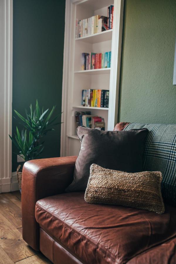 The Main Street Burrow - Your Perfect Hideaway St Boswells ภายนอก รูปภาพ
